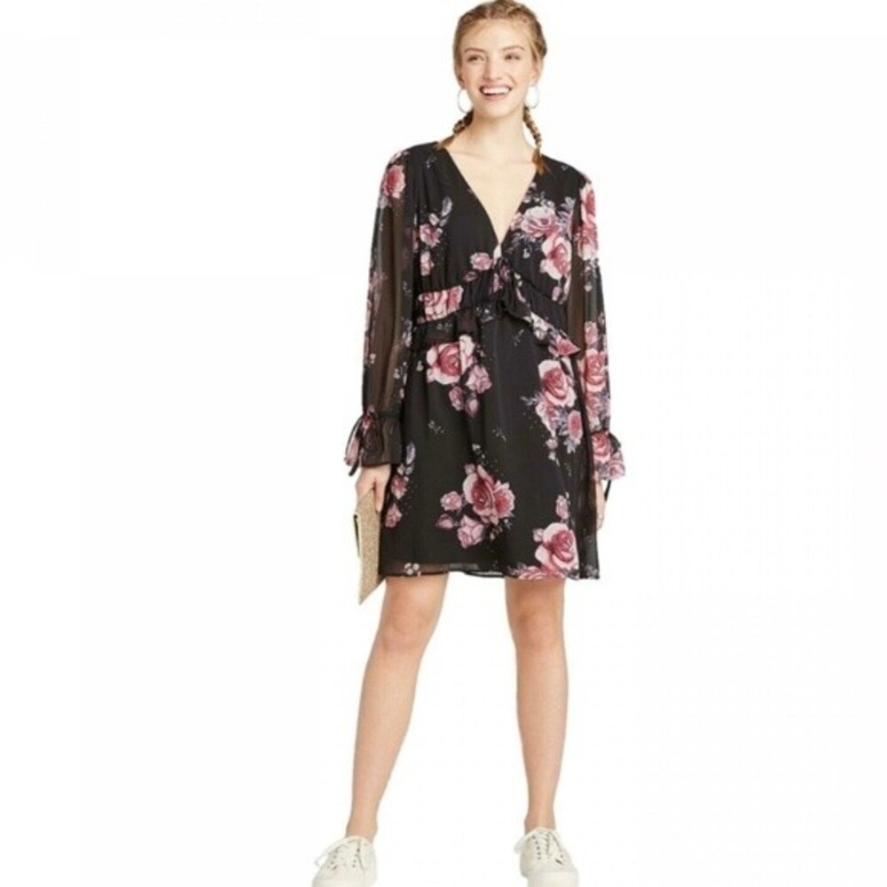 Long bell sleeve black and pink ruffle vneck floral dress size small